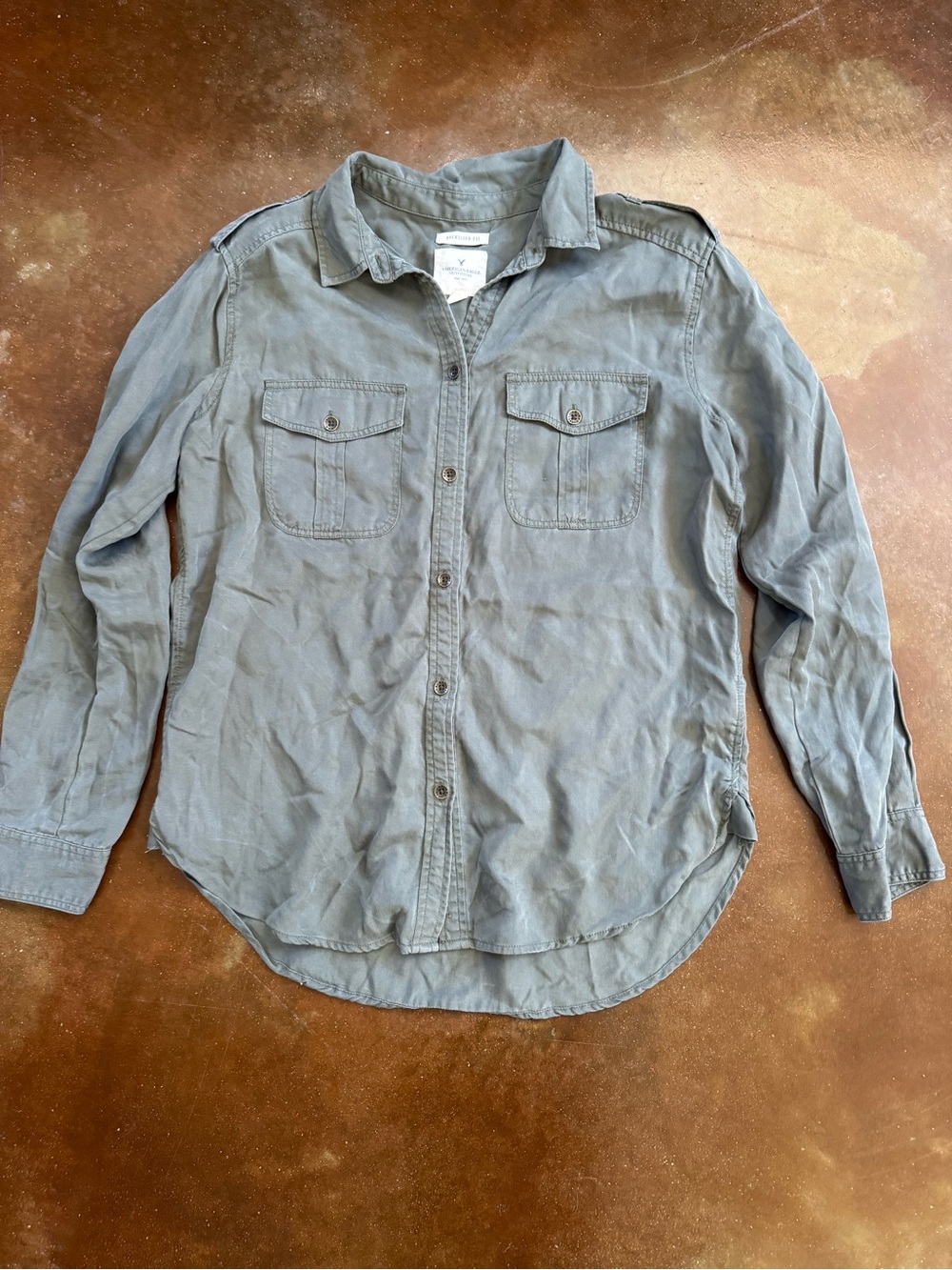 American Eagle Outfitters Olive Oversized Button-Up Shirt with Flora Design